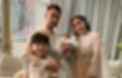 Laudya Cynthia Bella Ikut Andil di  Aqiqah Rayyanza, Raffi Ahmad dan Nagita Slavina Terima Wejangan ini dari Mamah Dedeh