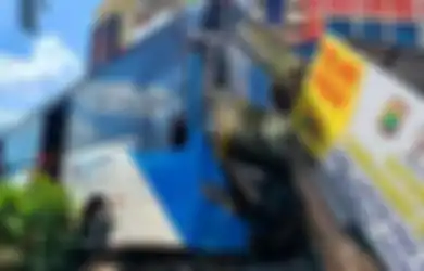 Foto Kecelakaan TransJakarta Bikin Panas Rapat DPRD DKI, Kini Tabrak Pejalan Kaki Hingga Tewas di Jakarta Selatan