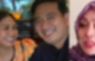 Tepat di Hari Angelina Sondakh Bebas dari Penjara, Raden Brotoseno dan Tata Janeeta Pamer Kemesraan dan Kompak Lakukan Hal Ini