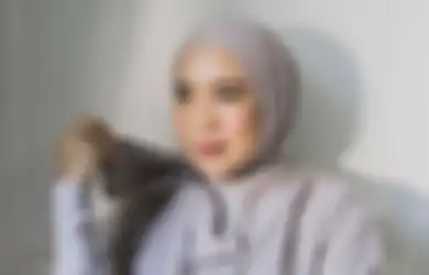 Biodata Artis Fitri Tropica, Penyiar Radio dan Presenter Tanah Air, Ternyata Begini Asal-usul Nama Belakangnya