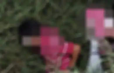 Ngacir Dalam Kondisi Telanjang Bulat, Pasangan Mesum Ini Tinggalkan Pakaian Usai Kepergok Bercinta di Semak-semak, Warga Syok Pergoki Keduanya