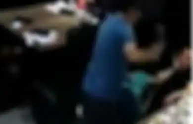 Tempeleng Kepala Istri dengan Botol Miras hingga Pingsan, Pria Ini Emosi Usai Saksikan Hal Ini Lewat CCTV hingga Buat Seisi Restoran Syok Tahu Tindakan si Suami