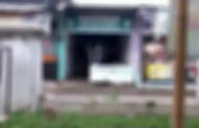 Penampakan Lokasi Guru Ngaji Saat Lecehkan 2 Anak di Bawah Umur, Ternyata Banyak Atribut Ormas Sampai Ketua RT Beberkan Fakta Mengejutkan: Dulu Dia Ketua Ranting FPI!