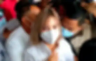 Nama Anak Sulung Nia Ramadhani Disebut di Persidangan, Mikhayla Ternyata Saksikan Orang Tuanya Diciduk Polisi Karena Narkoba, Ini Kata-kata yang Keluar dari Mulut Kecilnya