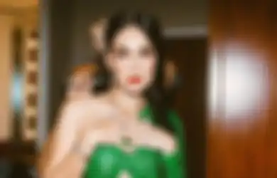 Sempat Ditemani Ryochin Ketika di Amerika Serikat, Luna Maya Malah Kepergok Dicium Pria ini di Depan Umum Sampai Ungkap Kejelasan Hubungan