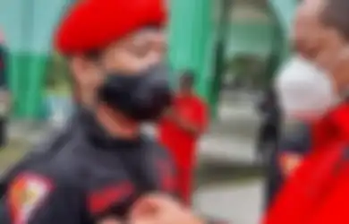 Foto Anggota Satgas PDIP Terlanjur Dihujat, Ternyata Begini Ucapan Pelajar Al Azhar yang Bikin Pelaku Emosi