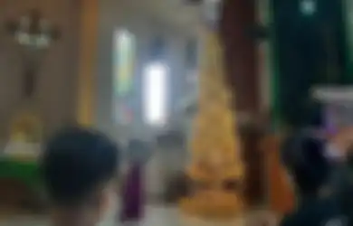 UNIK! Pohon Natal di Banyuwangi Terbuat dari 300 Liter Kemasan Minyak Goreng, Bakal Dibagikan ke Warga Sekitar