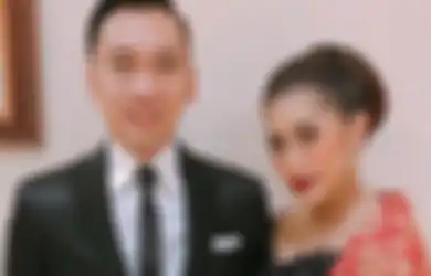 Baby Bump Kian Terlihat, Penampilan Mantu SBY Kenakan Midi Dress dengan Tas Hermes Rp 175 Juta Curi Perhatian, Awet Muda Bak ABG Meski Segera Berstatus Ibu Anak 4