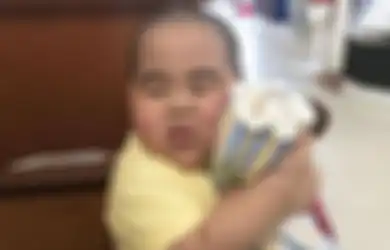 Viral Gara-gara Ketawanya yang Menggemaskan, Bayi Tatan Kini Berubah Drastis di Usianya yang ke 6 Tahun, Wajahnya Bikin Pangling!