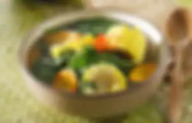 Resep Menu Sahur Praktis: Sayur Bening Bayam, Masakan Rumahan Sederhana yang Bisa Dibuat Siapa Saja