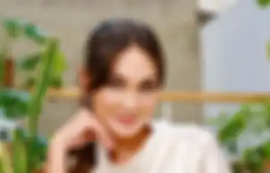 Seakan Lelah Terus Bungkam Disangkut-pautkan dengan Masa Lalunya, Luna Maya Skakmat Syahrini dengan Nyatakan Hal Mengejutkan Ini: Kan Gue Duluan