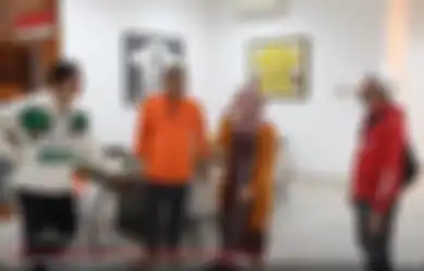 Video Call dengan Rizky Billar, Sule Akui Bayi Lesti Kejora Punya Kesamaan dengan Anak Pertamanya Dulu: Iky Juga Prematur, Pasti Jadi Orang Hebat