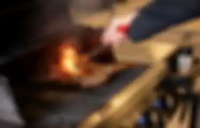 Panggangan Daging Masih Berkerak Usai Dipakai Tahun Baruan, Begini Tips Jitu Membersihkannya