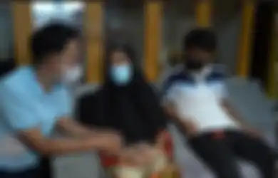 Dorce Gamalama Belai Betrand Peto dengan Tatapan Mata Kosong, Sikap Putra Ruben Onsu Ini Justru Panen Pujian