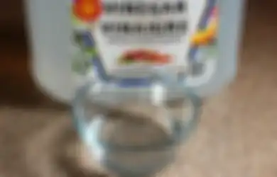 Cuka Jadi Kunci Utama Pakaian Kinclong, Noda Kuning di Ketiak Bakal Hilang Tanpa Bersusah-payah