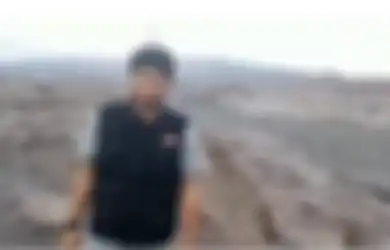 Foto Tampang Pria Tendang Sesajen Gunung Semeru Disebarkan, Identititasnya Sudah Dikantongi Bupati Lumajang
