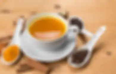 Tiap Pagi Minum Air Lada Hitam Campur Kunyit, Mujarab Cegah Sakit!