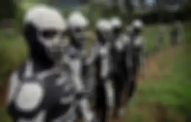 'Terlahir' dari Pria Gaib yang Menjadi Ayah Usai Mengusir Suami Orang Lain, Inilah Suku Chimbu, Suku Asli Papua yang Hancurkan Mental Musuh Lewat Tarian Kematian Ini
