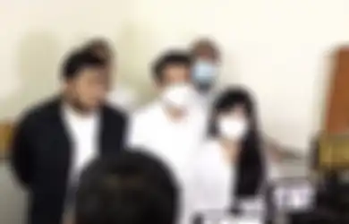 Foto Adam Deni Ngegas di Sidang Jerinx Ramai Dibahas, Hakim: Malu Kita Sama Orang