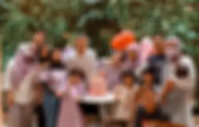 Kompak Lewat Foto Lucu, Gisel Syok Lihat Cara Gempi Minta Main