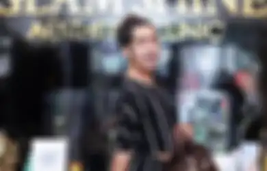 'Gue Merinding', Frans Faisal Kirim Sejumlah Produk Vanesza Wear Pada Kim Hawt, Sahabat Almarhumah Tak Bisa Tutupi Rasa Bangga Sekaligus Haru