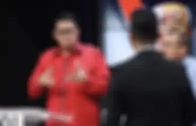 Foto Spanduk Arteria Dahlan Musuh Orang Sunda Tiba-tiba Hilang, Bintang Sinetron Preman Pensiun Cari Guru Les Bahasa Sunda