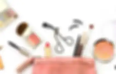 Manfaat Ajaib Toples Kaca Hingga Pengulung Sushi yang Dapat Digunakan Sebagai Wadah Makeup, Simak 9 Benda Lainnya!