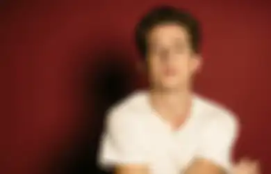 Charlie Puth Kagum pada Kid LAROI dan Metode Promosi Ekstremnya!