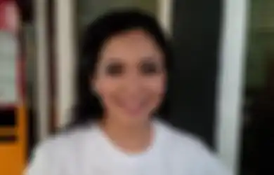 20 Tahun Malang Melintang di Dunia Gosip hingga Sering Bikin Kalang Kabut Pesohor, Feni Rose Bongkar Sosok Artis yang Dulu Suka Titip Berita Tapi Kini Sombong: Duitnya Enggak Masuk di Aku