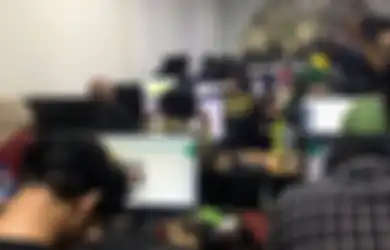 APES Banget! Baru Sehari Rasakan Kursi Empuk di Markas Pinjol Ilegal, Wanita Ini Cuma Bisa Pasrah Saat Digerebek Polisi, Terkuak Segini Gaji yang Ditawarkan