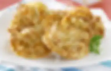Ibu-ibu Dijamin Keheranan, Begini Rupanya Masak Bakwan Super Renyah Dijamin Diserbu Sekeluarga