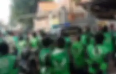 Viral! Puluhan Driver Ojol Amuk Emak-emak Jadi Tren di TikTok, Kenapa?