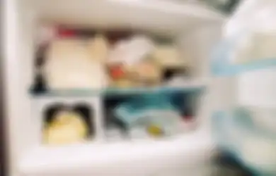 Bunga Es Dijamin Rontok, Semprotkan Satu Bahan Ini ke Freezer Agar Kulkasmu Bersih Seketika