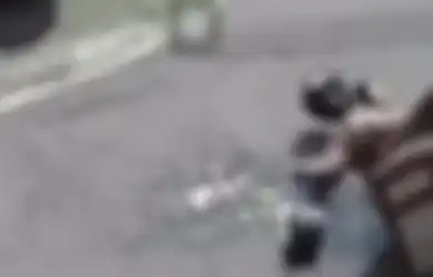 Viral Pedagang Bakso Keliling Tiba-tiba Jatuh, Arah Pembicaraannya Bikin Warga Tak Habis Pikir