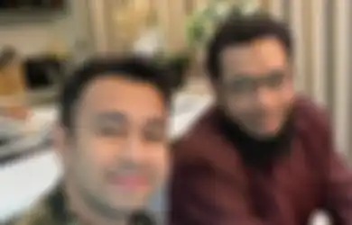 Foto Ustaz Khalid Basalamah Bareng Raffi Ahmad Terlanjur Digeruduk, Ternyata Sang Pendakwah Nggak Pernah Bilang Haram dalam Ceramah Wayang