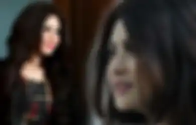 Novi Amelia Dimakamkan di Kampung Halamannya, Tetangga Ungkap Tabiat Keseharian sang Model terhadap Warga Sekitar, Ternyata...