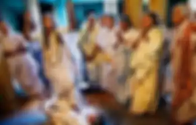 Jadi Titik Buangan 15 Ribu 'Wanita Terkutuk Penghisap Uang', Inilah Vrindavan, Kota Janda di India yang Diisi para Wanita yang Dibuang Keluarga Sendiri