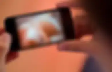 Pemeran Video Syur Emperan Toko Terungkap, Diduga Kakek Berumur 120 Tahun!