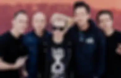 Simple Plan & Deryck Whibley 'Sum 41' Kolaborasi di Lagu 'Ruin My Life': Setelah 20 Tahun, Kami Masih Mainin Pop-Punk!