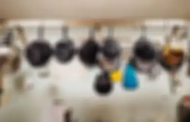 Emak-emak Bisa Bengong Keheranan, Ternyata Membersihkan Pantat Panci yang Gosong Cukup Hanya dengan Satu Bahan Dapur ini