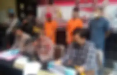 Celana Dalam Anak Laki-lakinya Jadi Bukti, Pria di Slawi Ini Tega Setubuhi Putranya Sendiri, Kejahatannya Dibongkar Polisi Usai Ribut Besar di Malam Hari