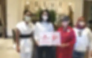 Tetap Ceria dalam Perjuangan, barenbliss Beri Dukungan pada Perempuan Pengidap Kanker