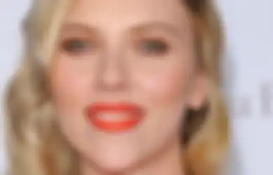 Hindari! 4 Warna Lipstik Ini Cuma Bikin Gigi Terlihat Kuning!