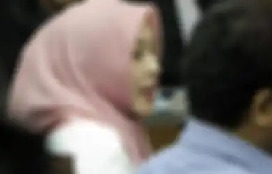 Air Matanya Tumpah Selama Perjalanan Pulang, Angelina Sondakh Akui Merasa Sedih Dapat Perlakuan Manis dari Napi Lain: Banyak Temen Kasih Bunga dan Kado