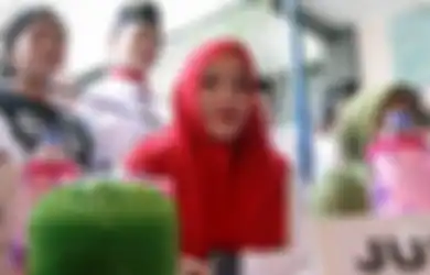 Panen Ilmu Selama 10 Tahun di Penjara, Angelina Sondakh Pamer Kemampuan Perbaiki Perabot Rumah hingga Potong Rambut