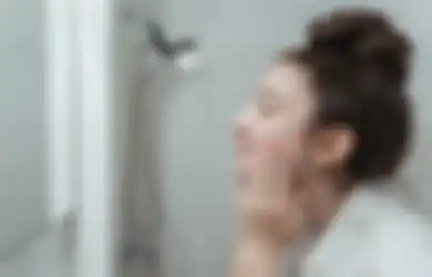 Tips Hidup: Sejuta Manfaat di Balik Penggunaan Air Es untuk Cuci Muka, Bagaimana dengan Nasib Pemilik Kulit Berjerawat?