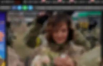 'Saya Bersedia' Ucap Wanita dari Pasangan Tentara yang Merayakan 20 Tahun Pernikahan dengan Romantis di Zona Perang Rusia-Ukraina
