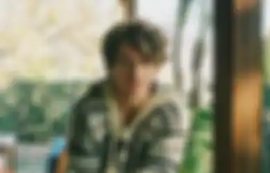 Charlie Puth Merilis Single Light Switch Versi Akustik dan EDM ft Tiesto