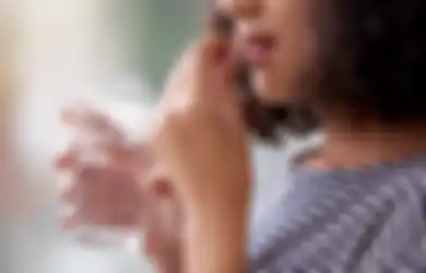 Sempat Viral, Saat Digerebek Artis Ini Buang Narkoba ke Dalam Toilet Duduk, Aksinya Jadi 'bulan-bulanan' Netizen