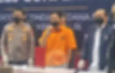 Gelagat Tak Bisa Berbohong, Bahasa Tubuh Doni Salmanan saat Minta Maaf ke Masyarakat Disorot Denny Darko, Sebut Potensi Hukuman Bakal 'Disunat': Ada yang Janggal